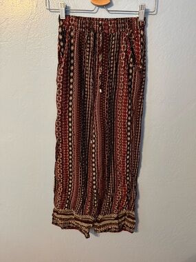 Love Wish Burgundy, Black & Cream Patterned Garment